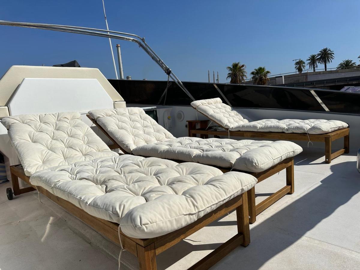 Yacht 20Metros Hotell Sant Adria de Besos Eksteriør bilde