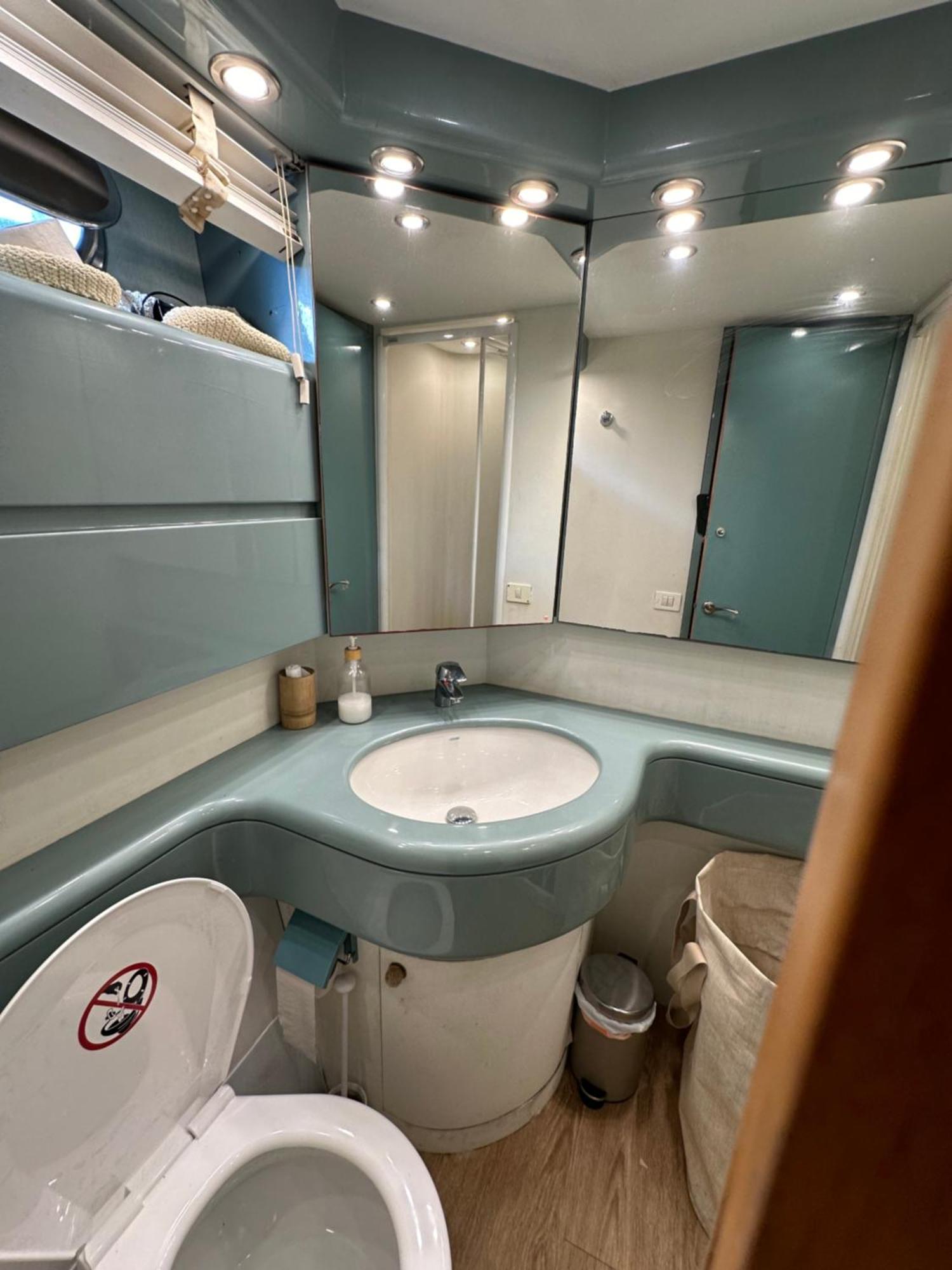Yacht 20Metros Hotell Sant Adria de Besos Eksteriør bilde
