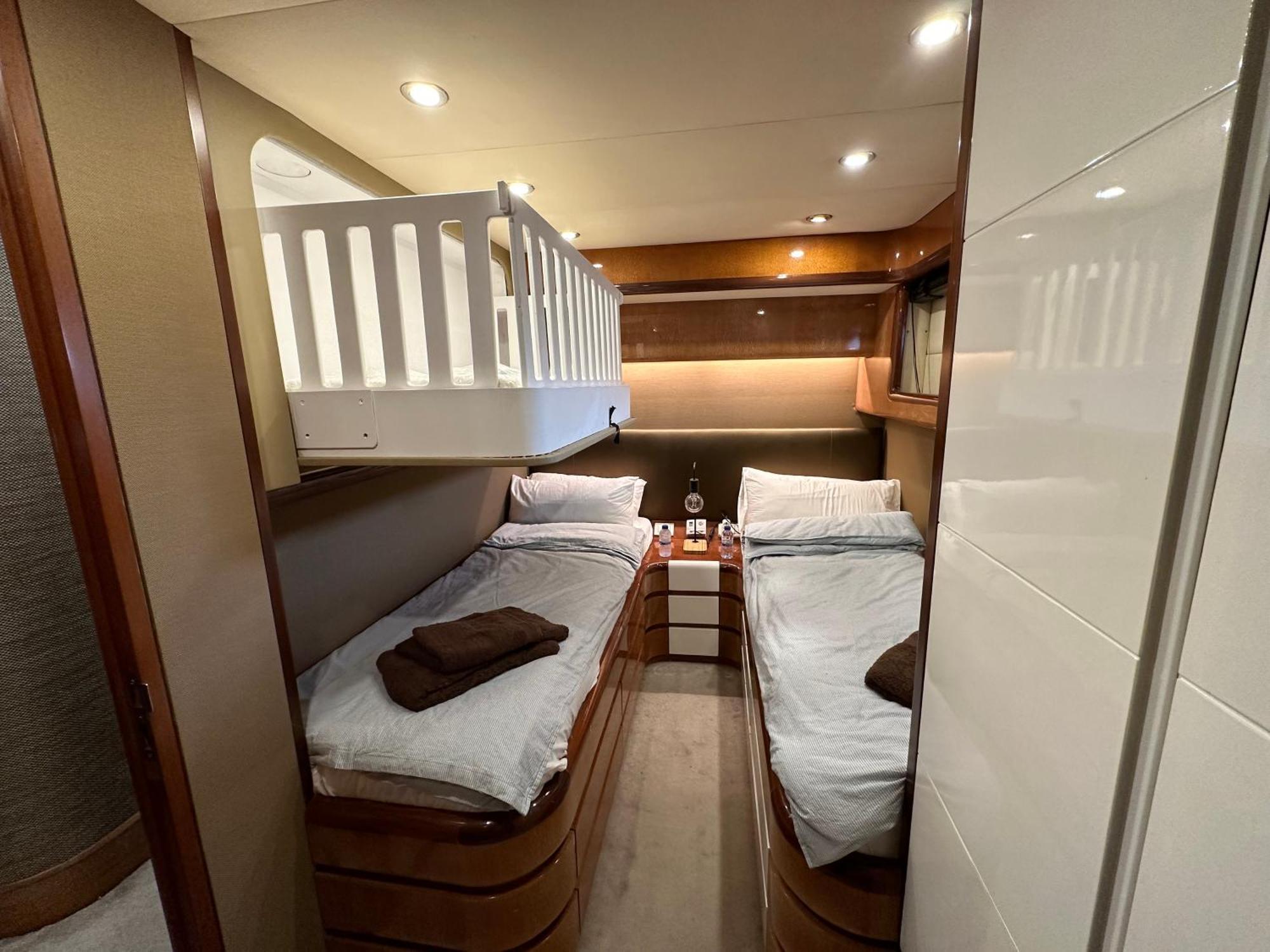 Yacht 20Metros Hotell Sant Adria de Besos Eksteriør bilde